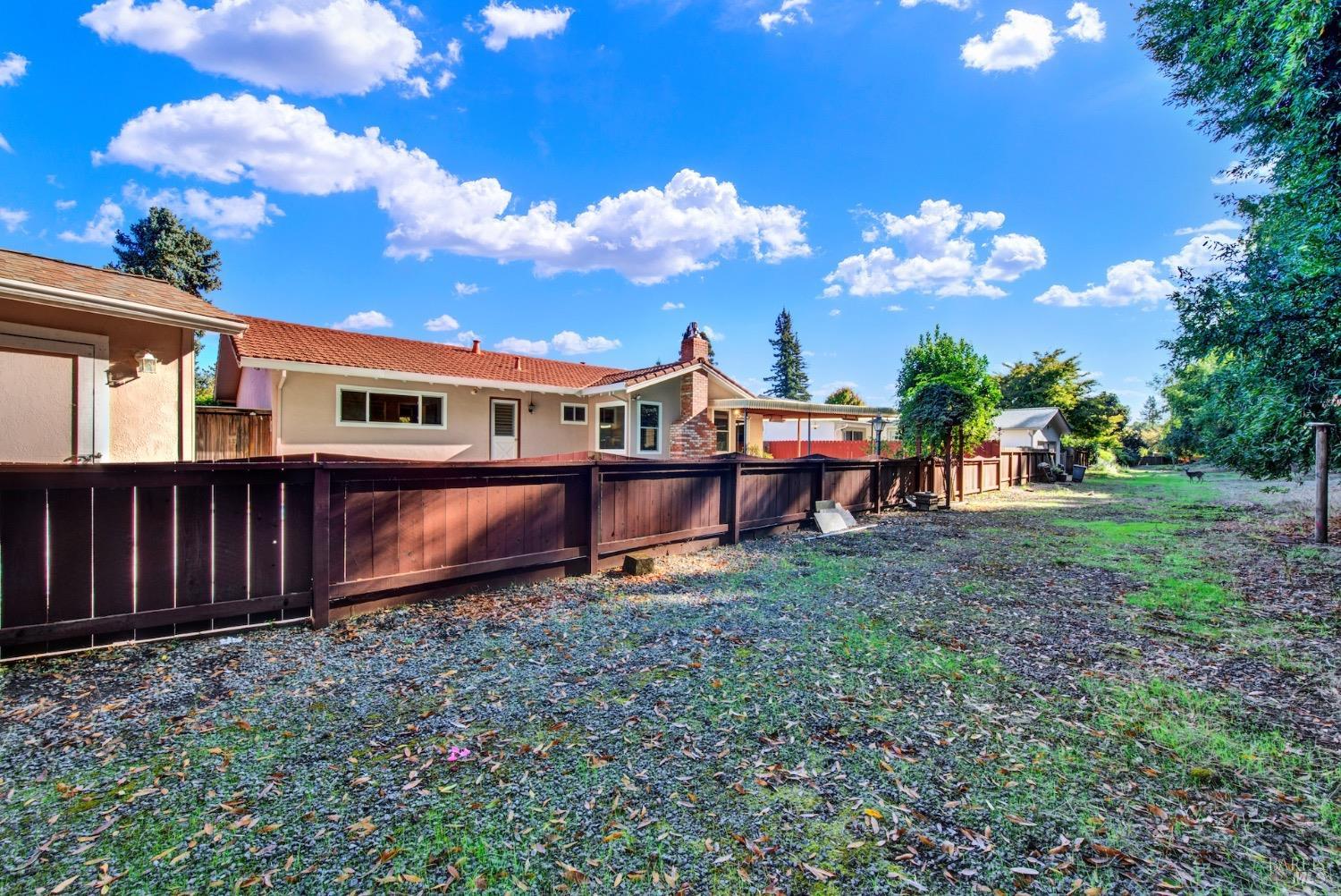 2573 Rollingwood Dr