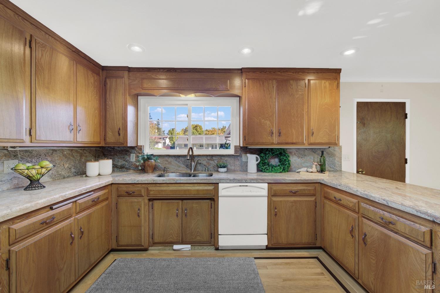 2573 Rollingwood Dr