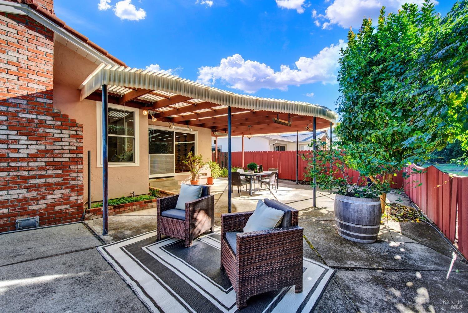 2573 Rollingwood Dr