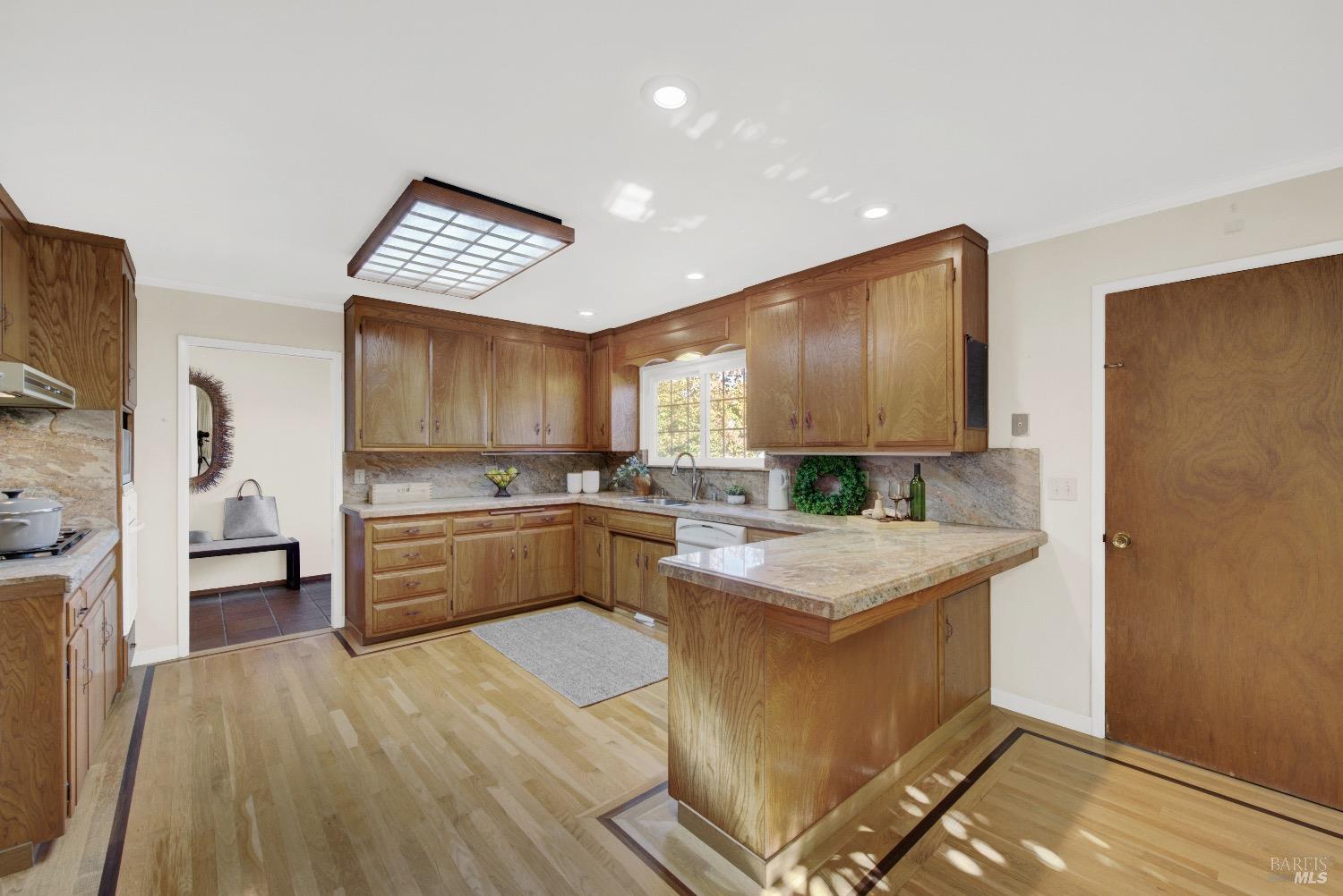 2573 Rollingwood Dr