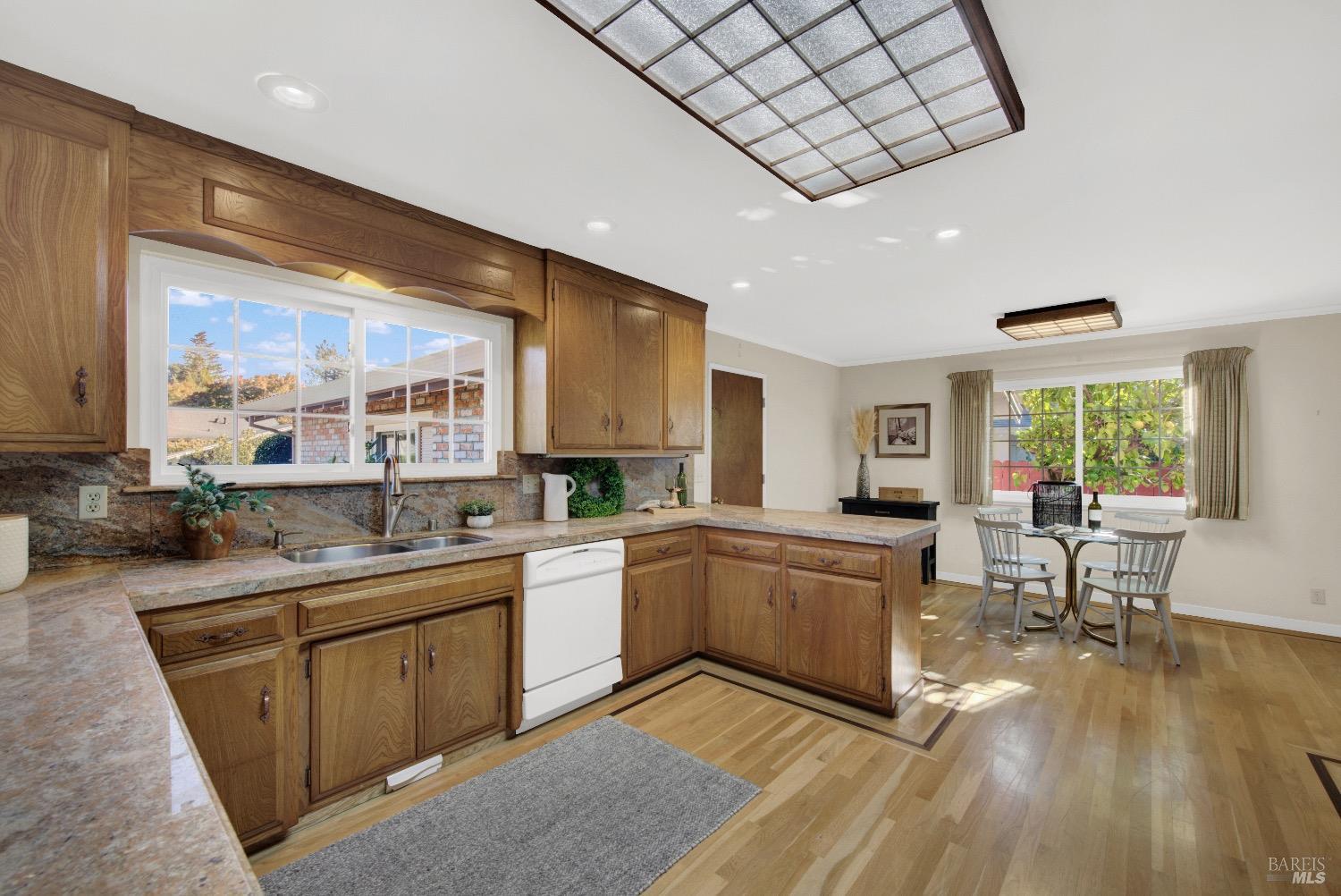 2573 Rollingwood Dr