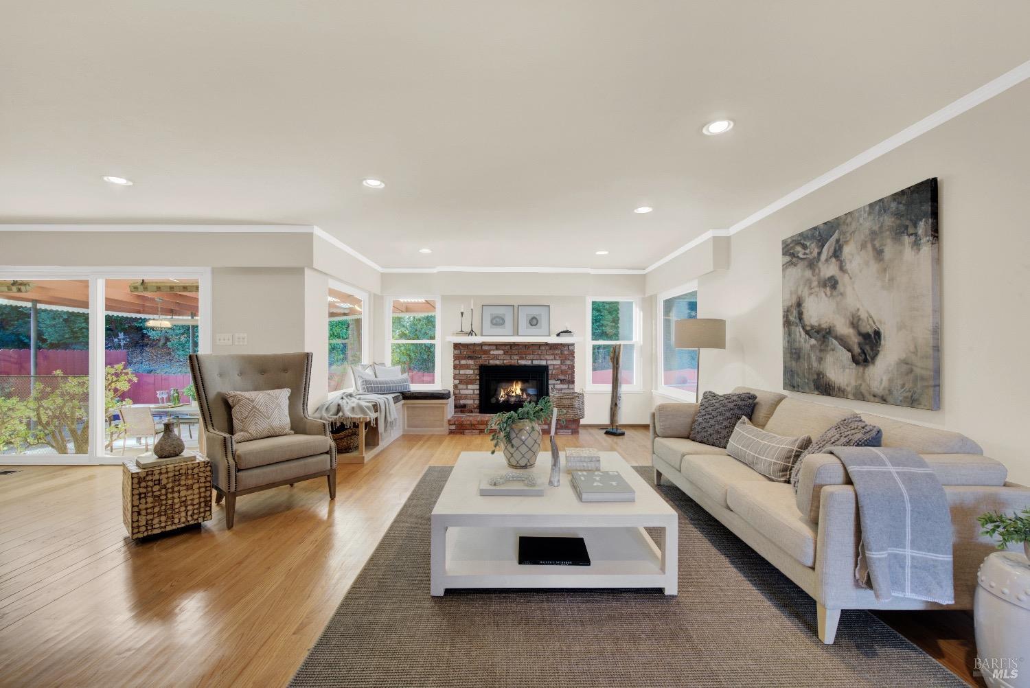 2573 Rollingwood Dr