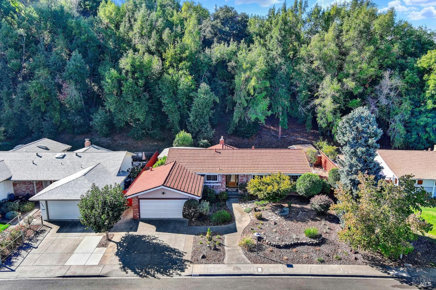 2573 Rollingwood Dr