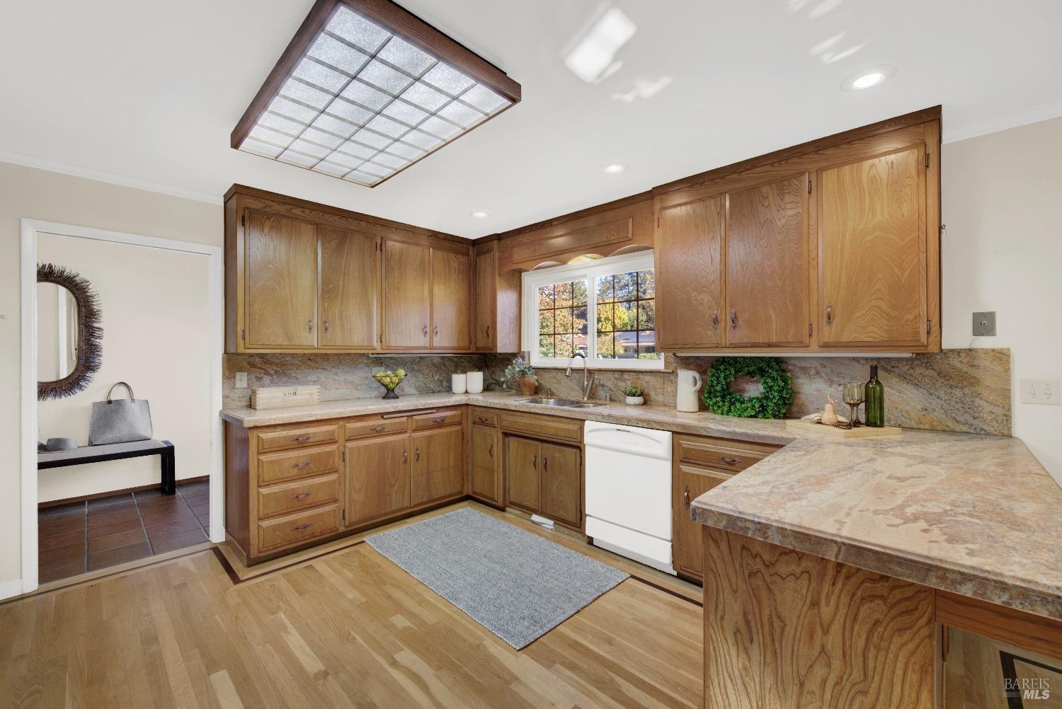 2573 Rollingwood Dr