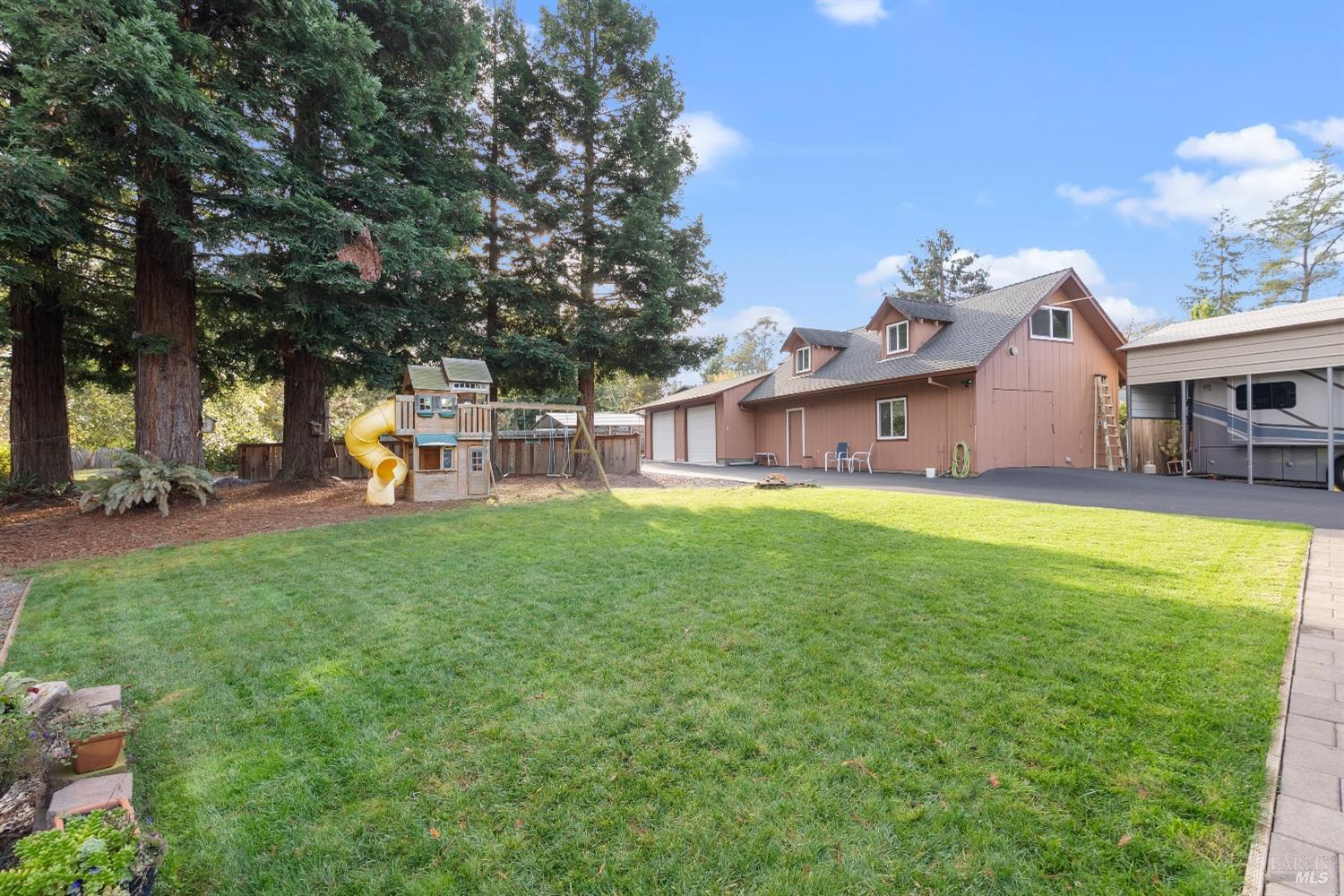 6023 Lone Pine Rd