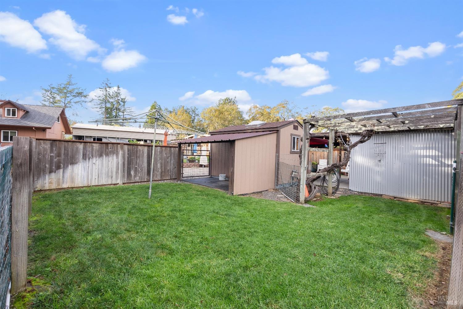 6023 Lone Pine Rd
