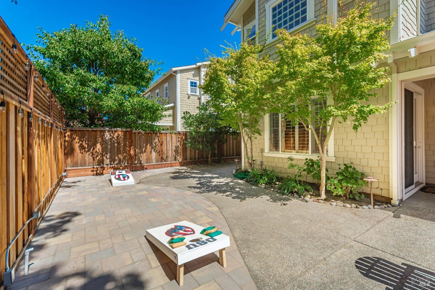 15 Catania Ct