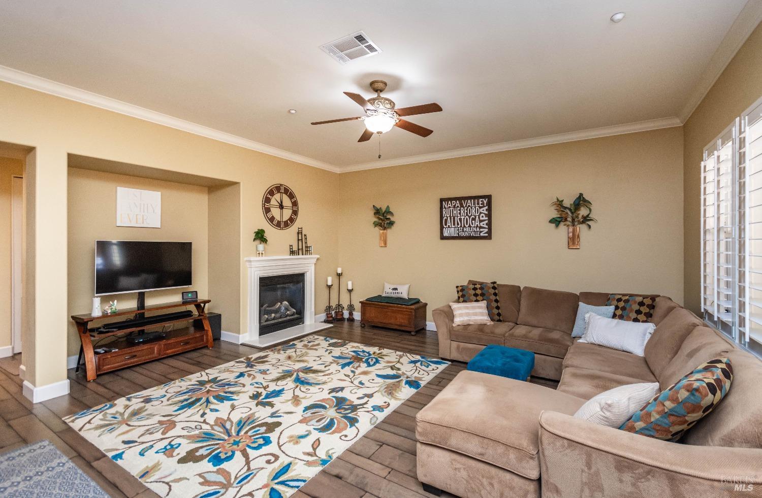 15 Catania Ct