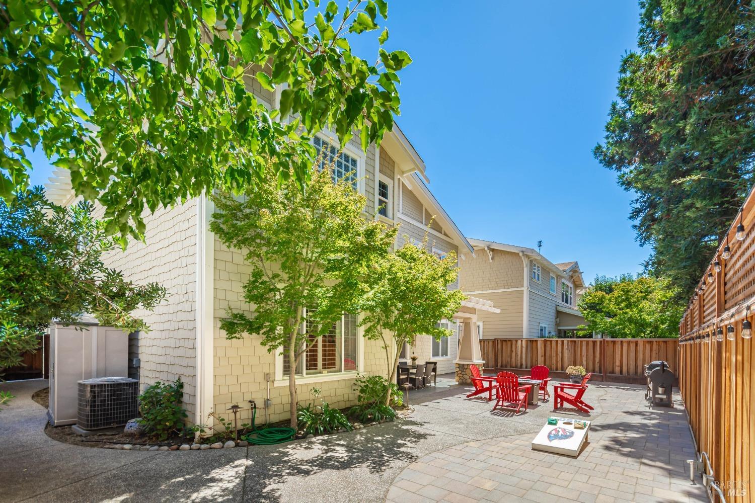 15 Catania Ct