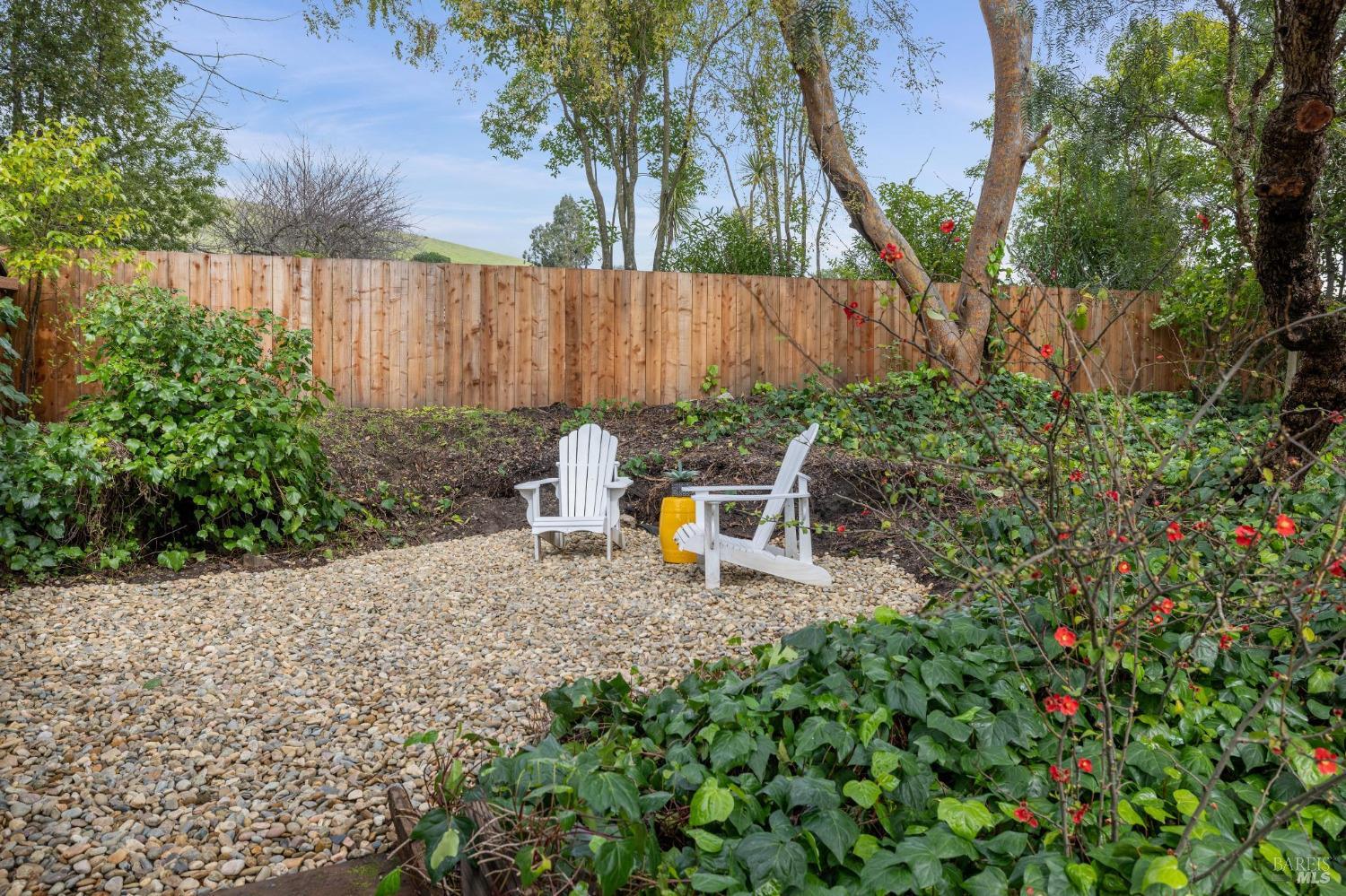 574 Woodbine Dr