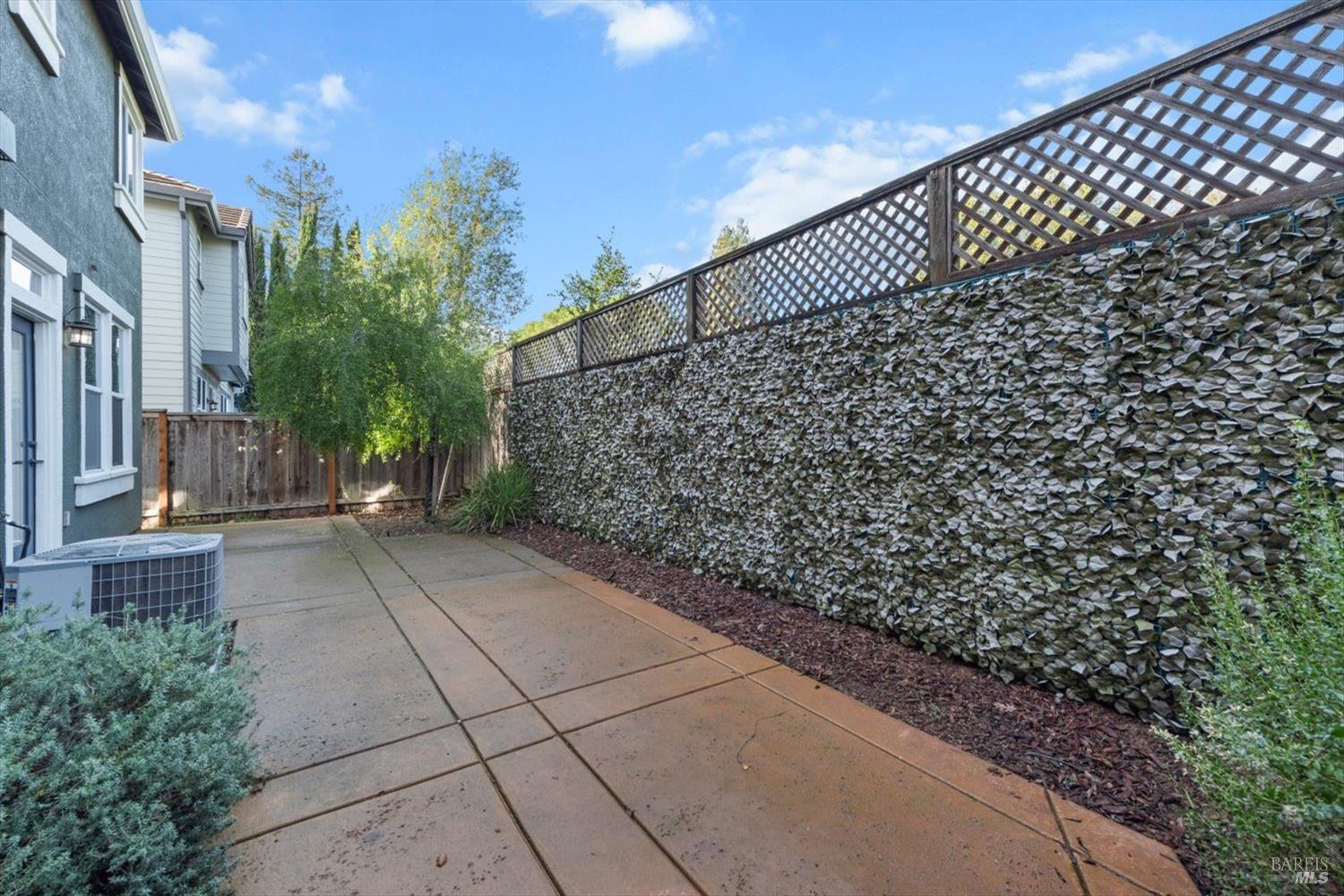 3245 Von Uhlit Ranch Rd