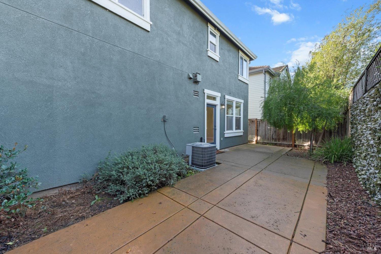 3245 Von Uhlit Ranch Rd