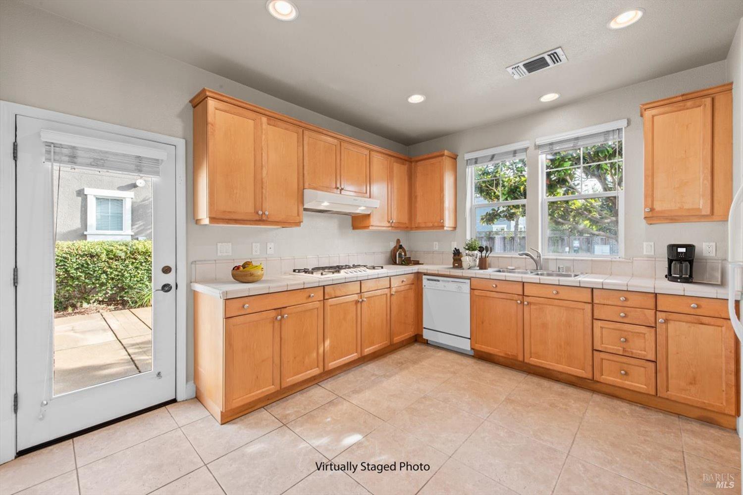 3245 Von Uhlit Ranch Rd