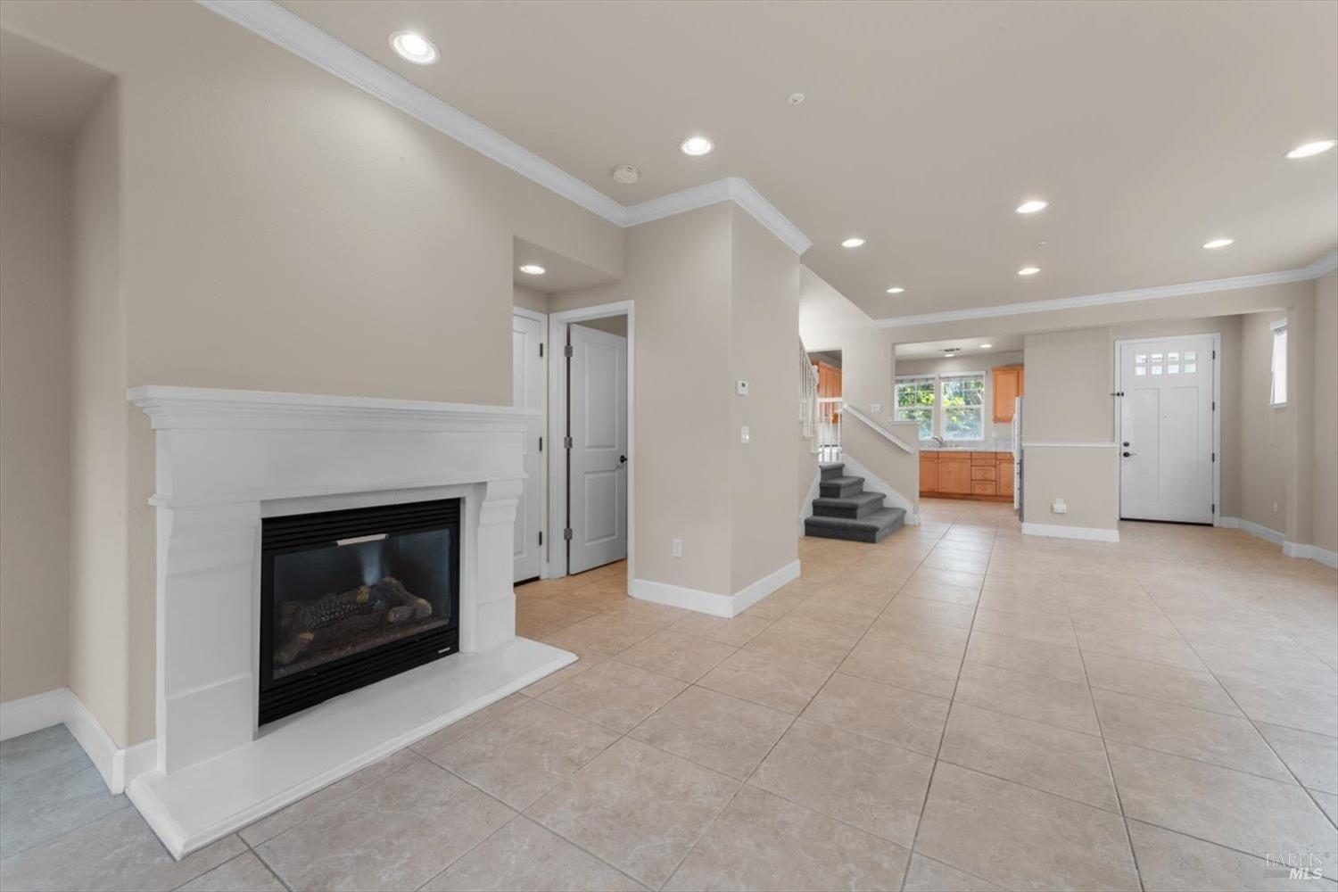 3245 Von Uhlit Ranch Rd
