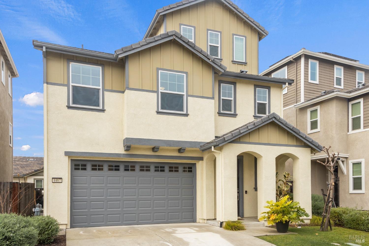 4467 Bahama Way