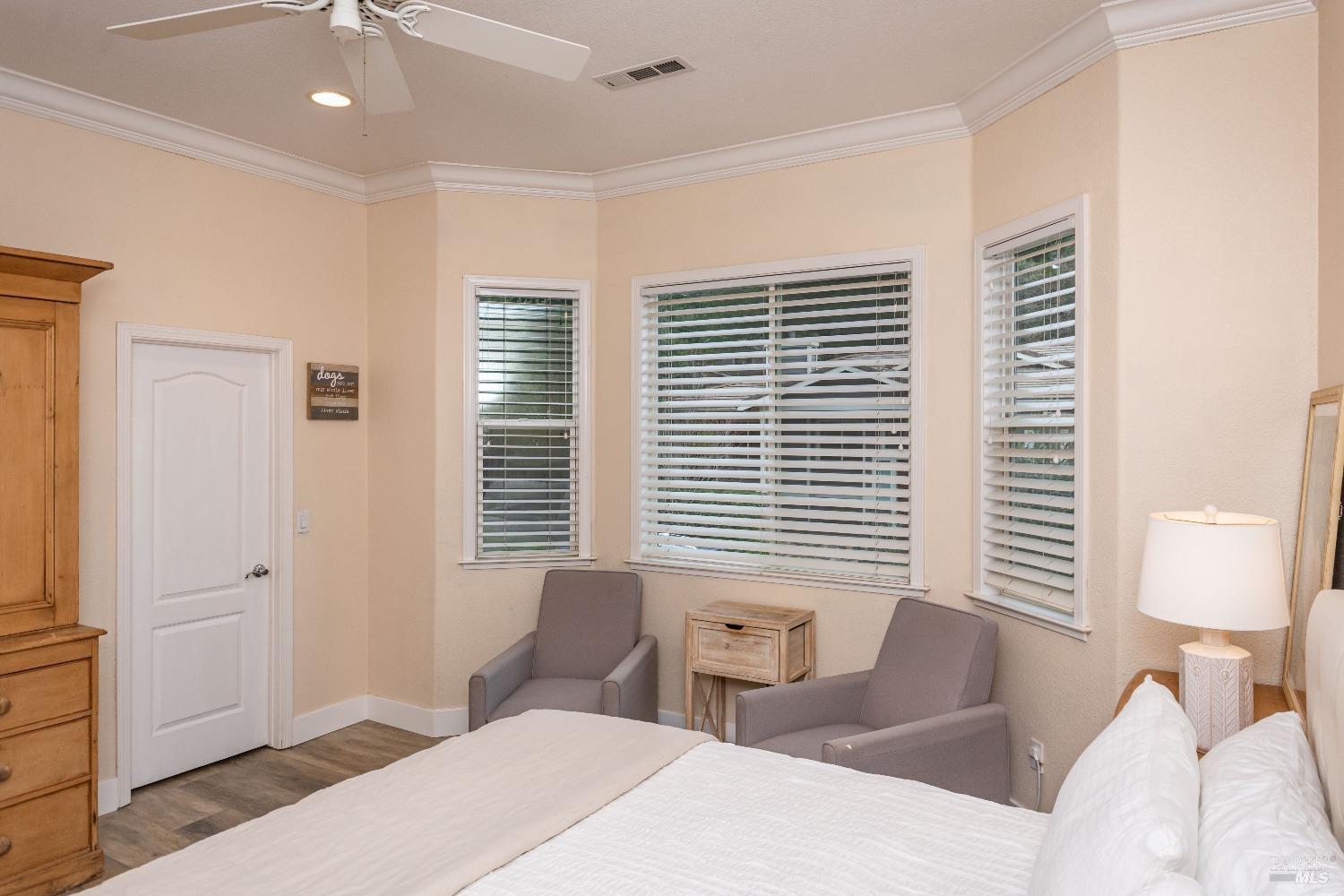 1109 Scenic Pl