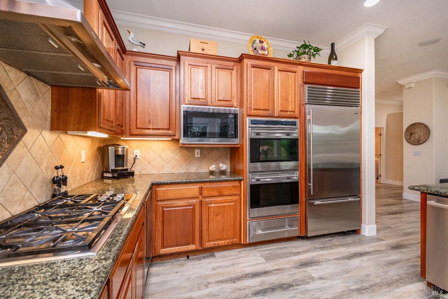 1109 Scenic Pl