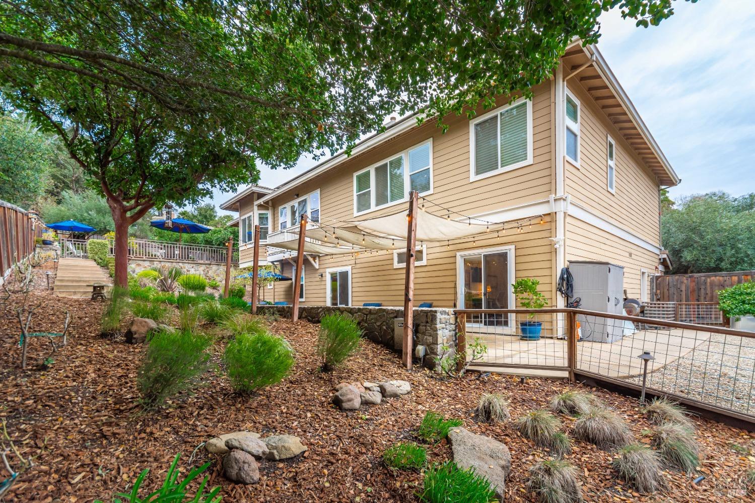 1109 Scenic Pl