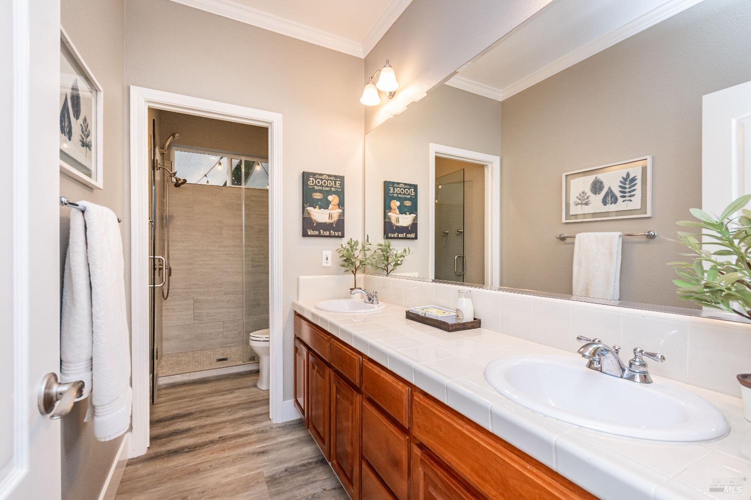 1109 Scenic Pl