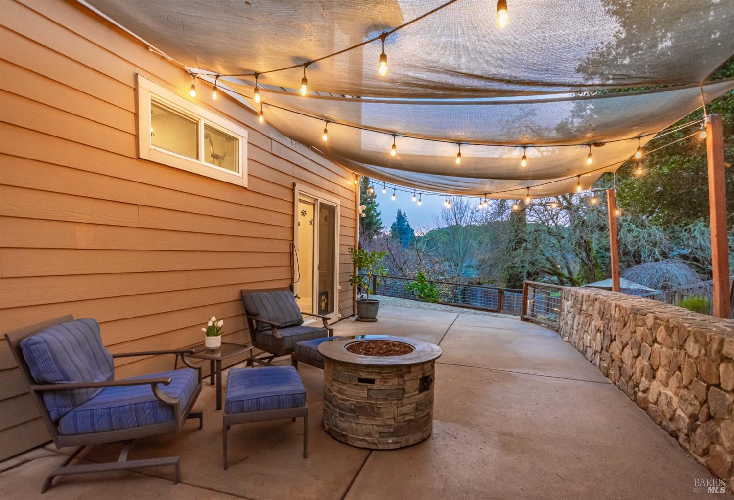 1109 Scenic Pl