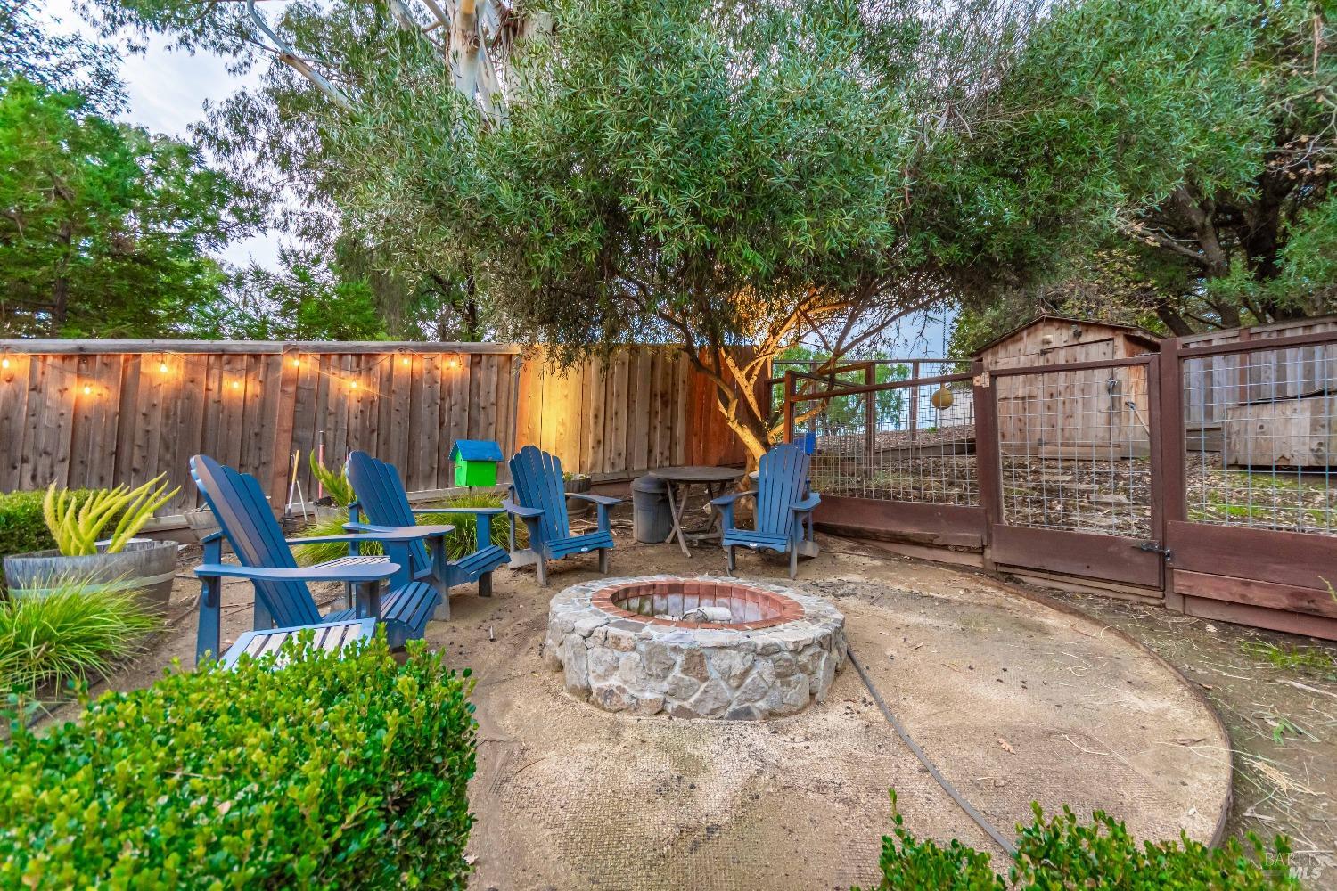 1109 Scenic Pl