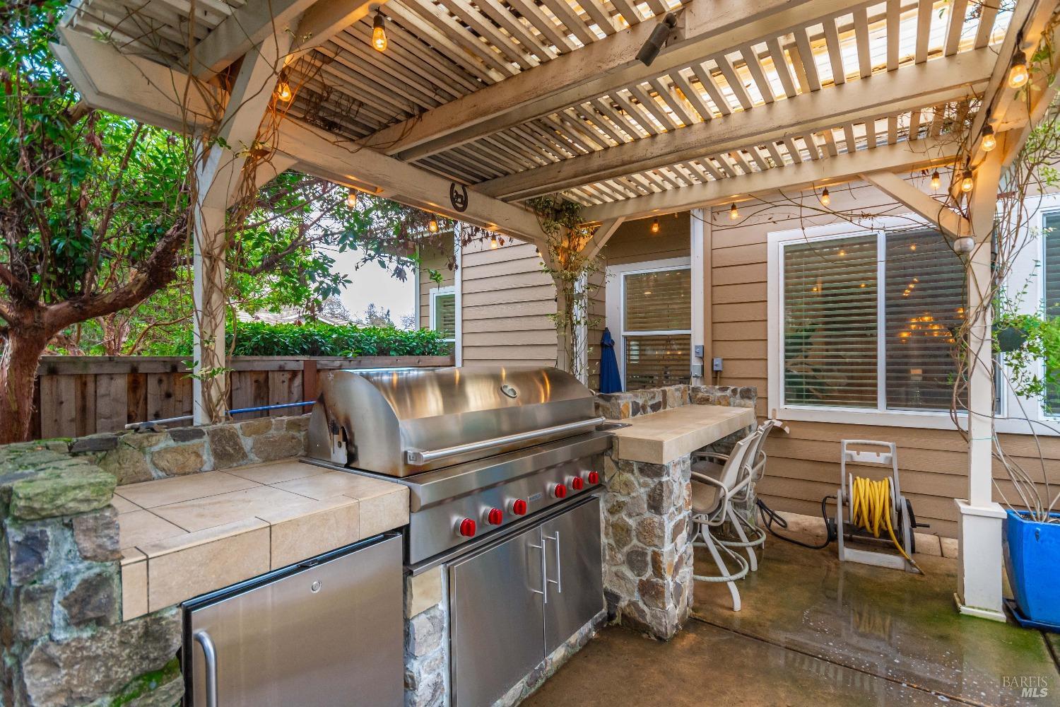 1109 Scenic Pl
