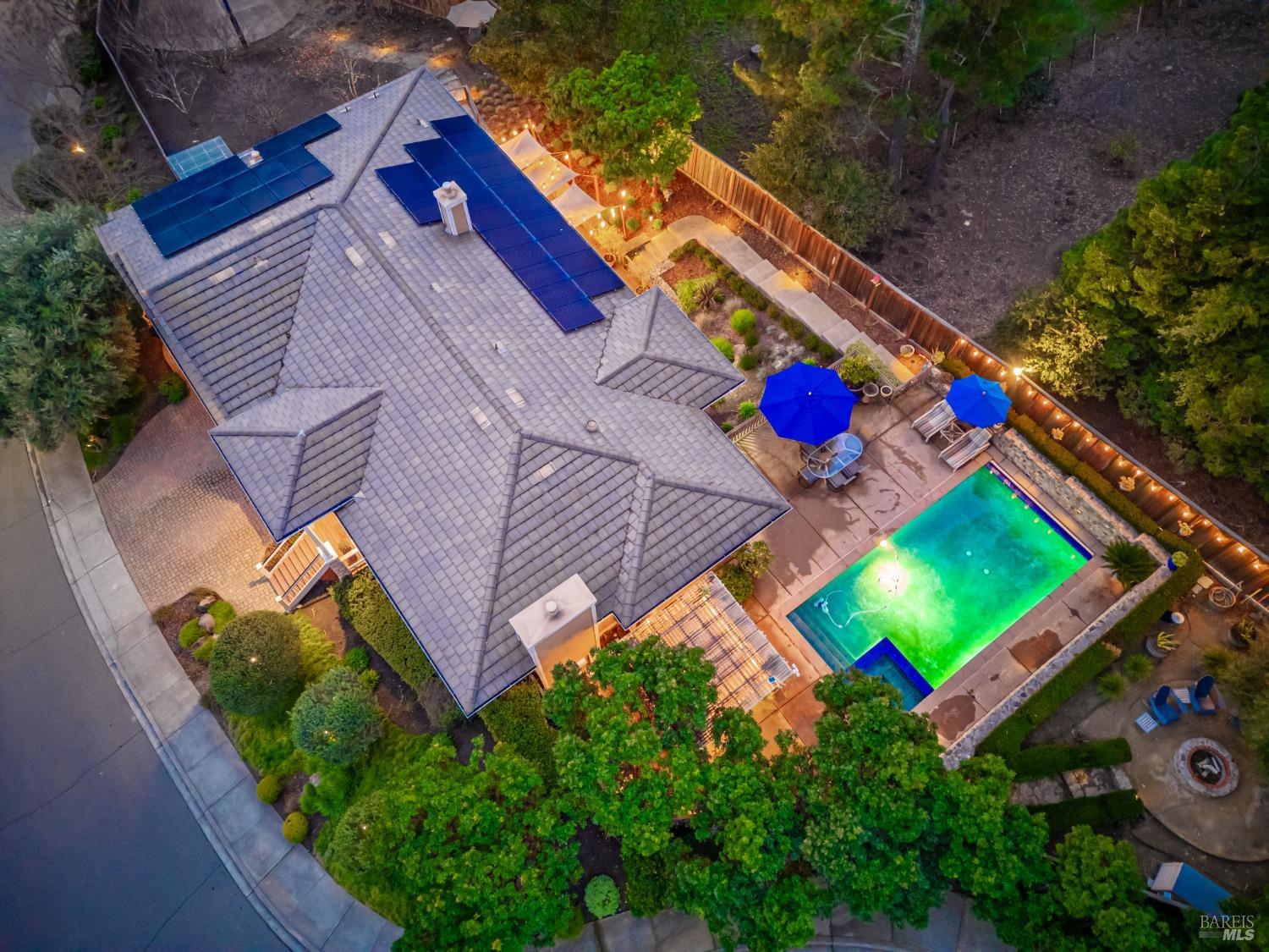 1109 Scenic Pl