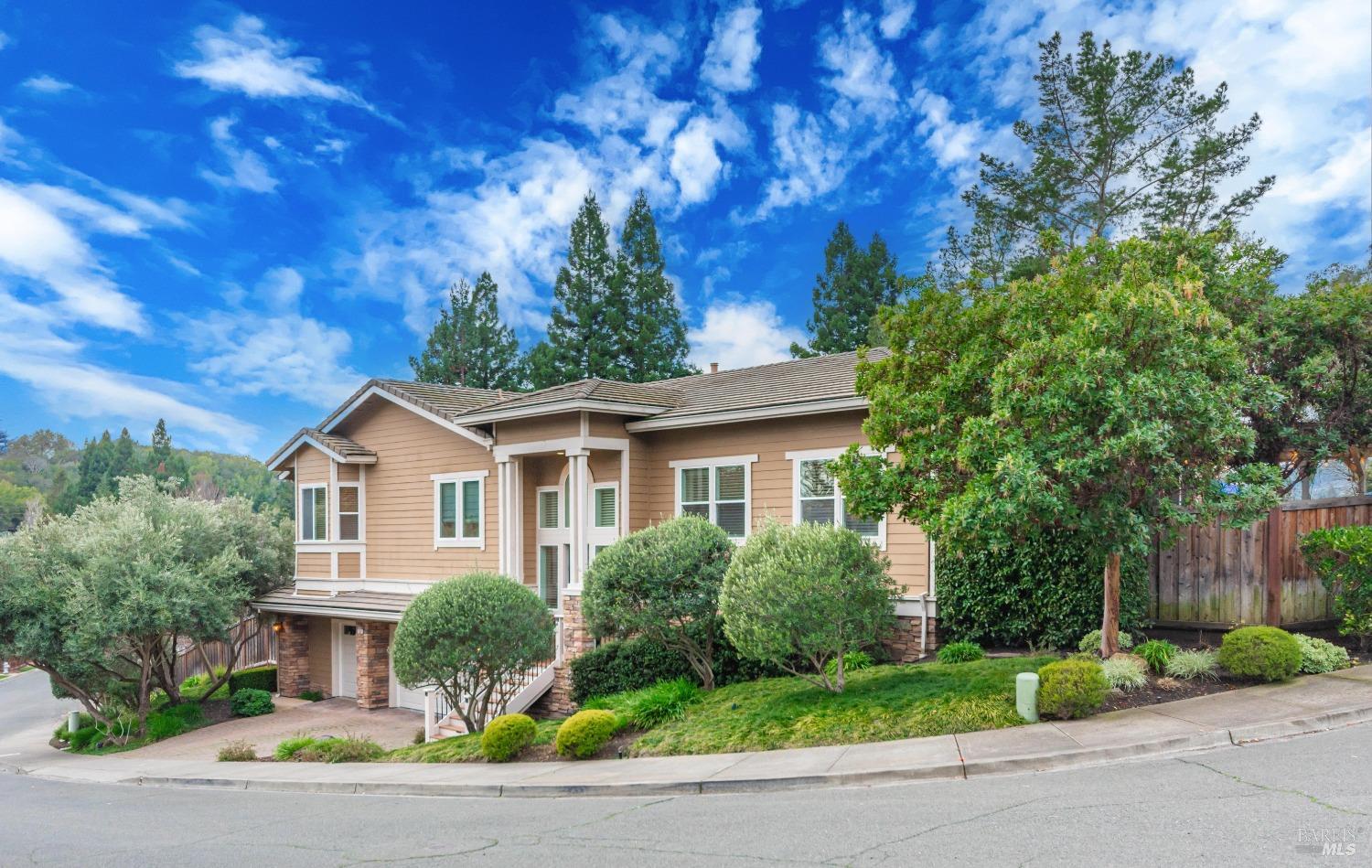 1109 Scenic Pl