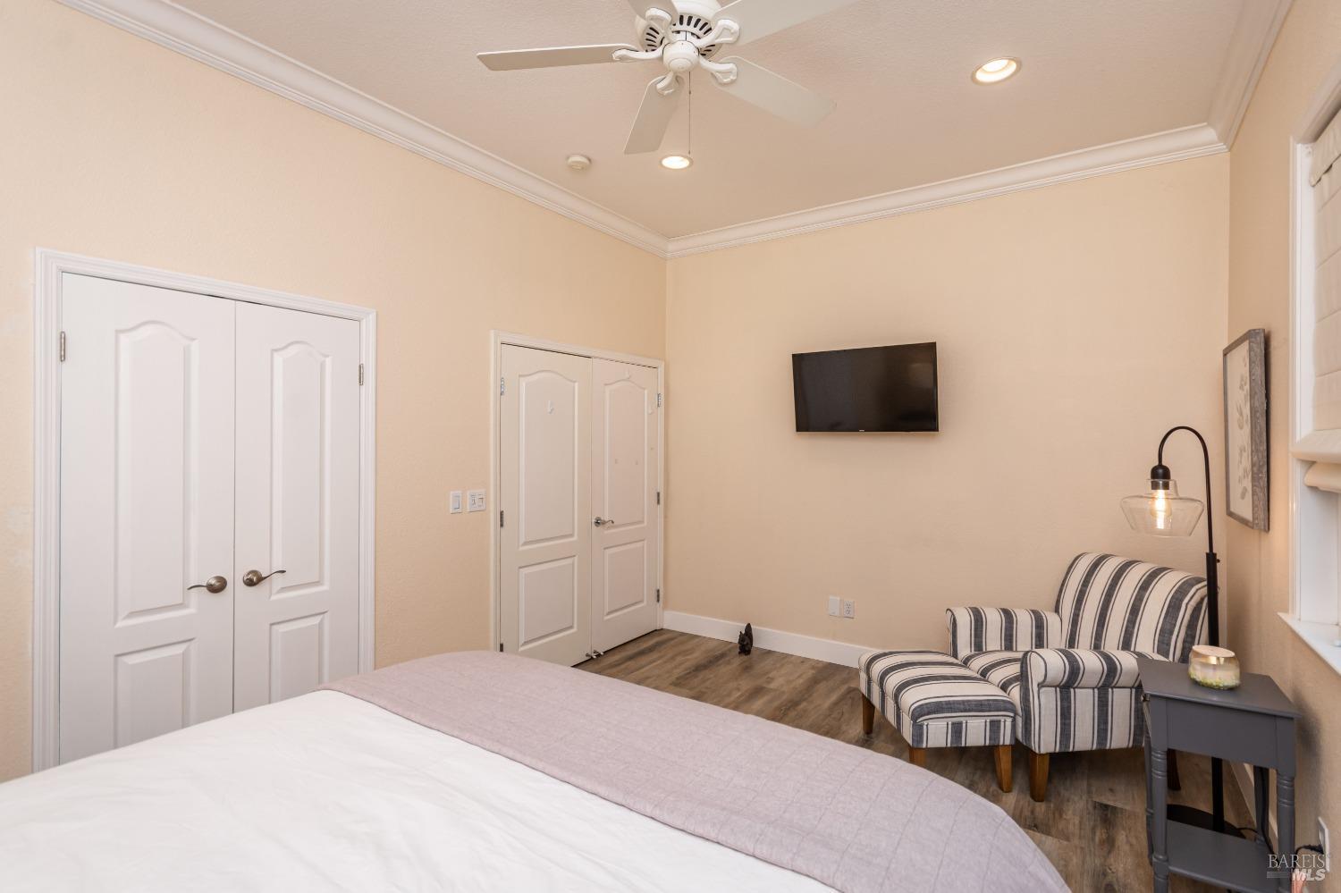 1109 Scenic Pl