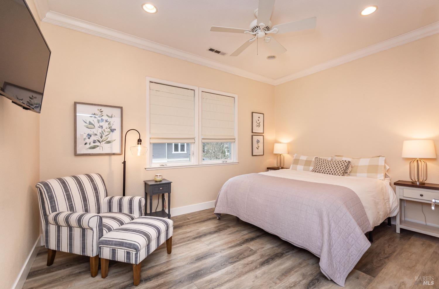 1109 Scenic Pl