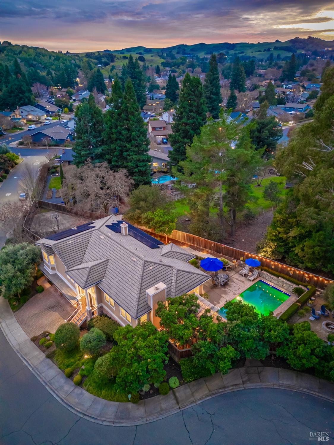 1109 Scenic Pl