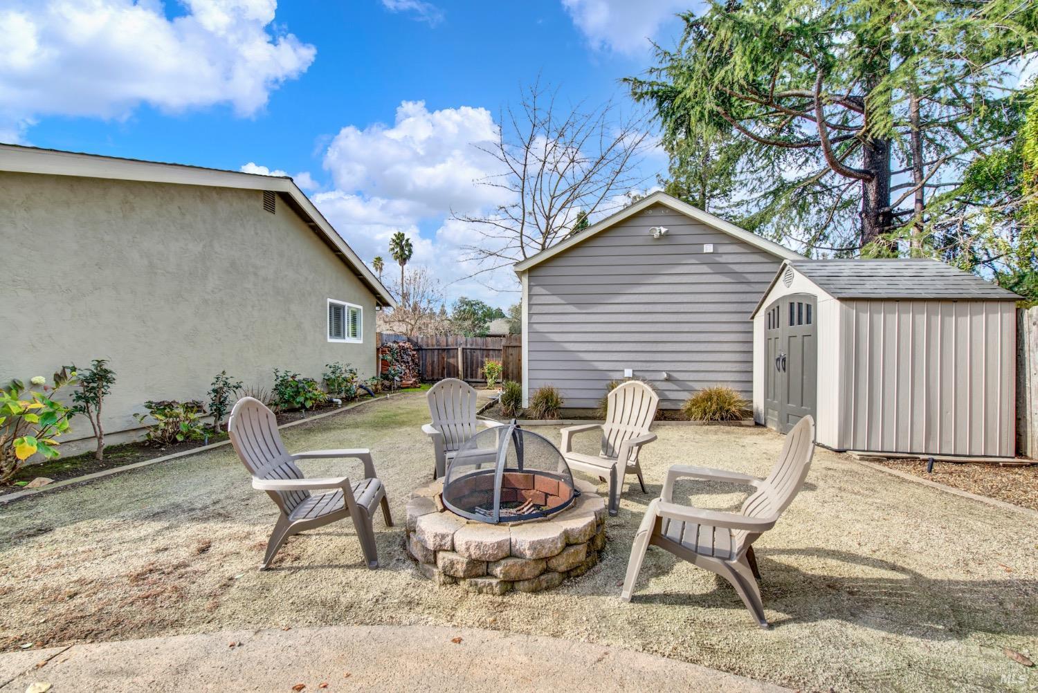 3360 Linda Mesa Way