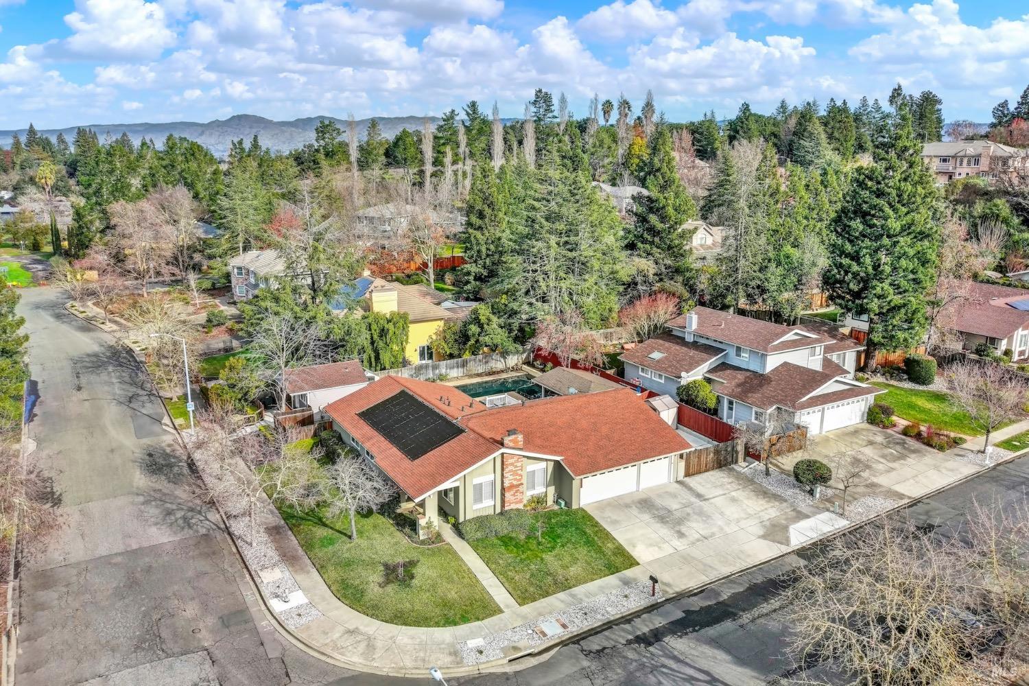 3360 Linda Mesa Way