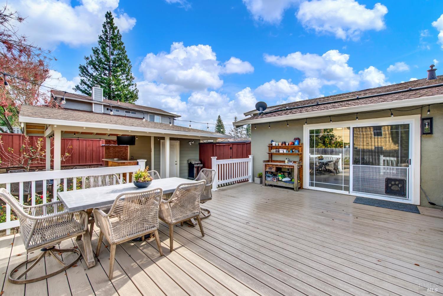 3360 Linda Mesa Way