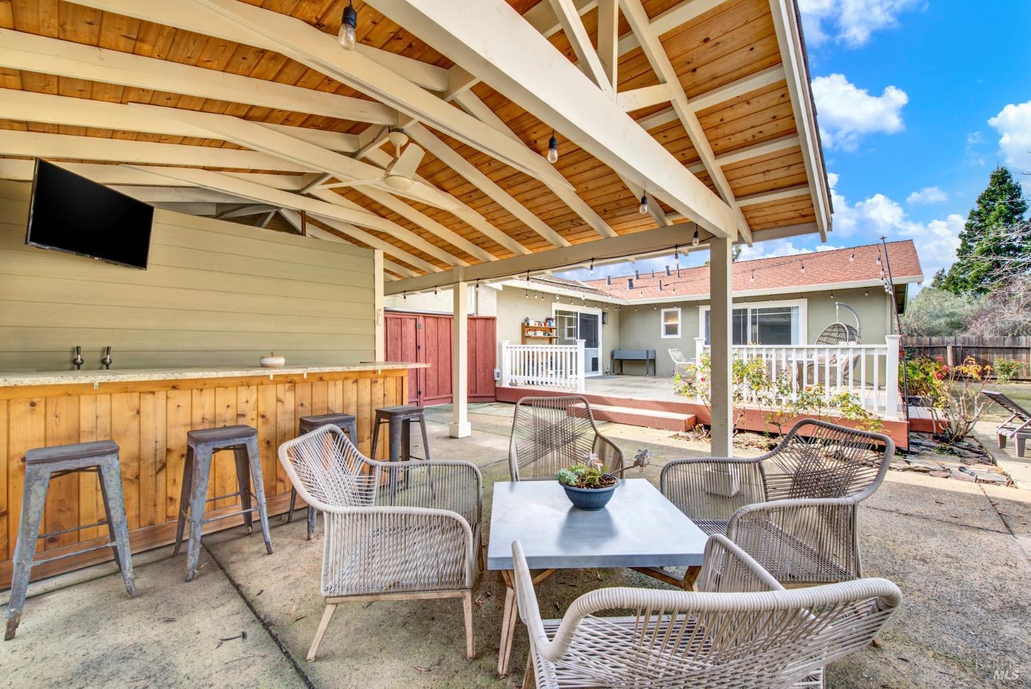 3360 Linda Mesa Way