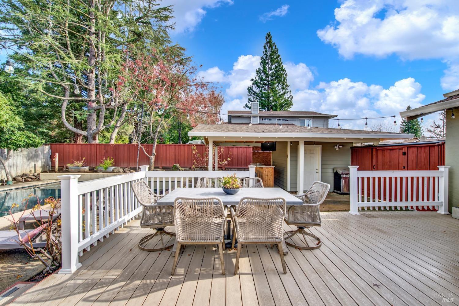 3360 Linda Mesa Way