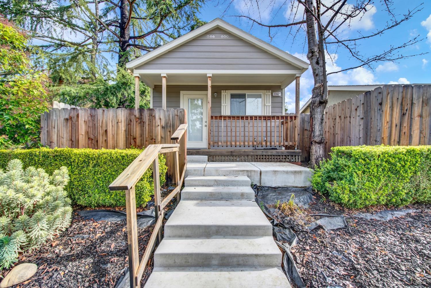 3360 Linda Mesa Way