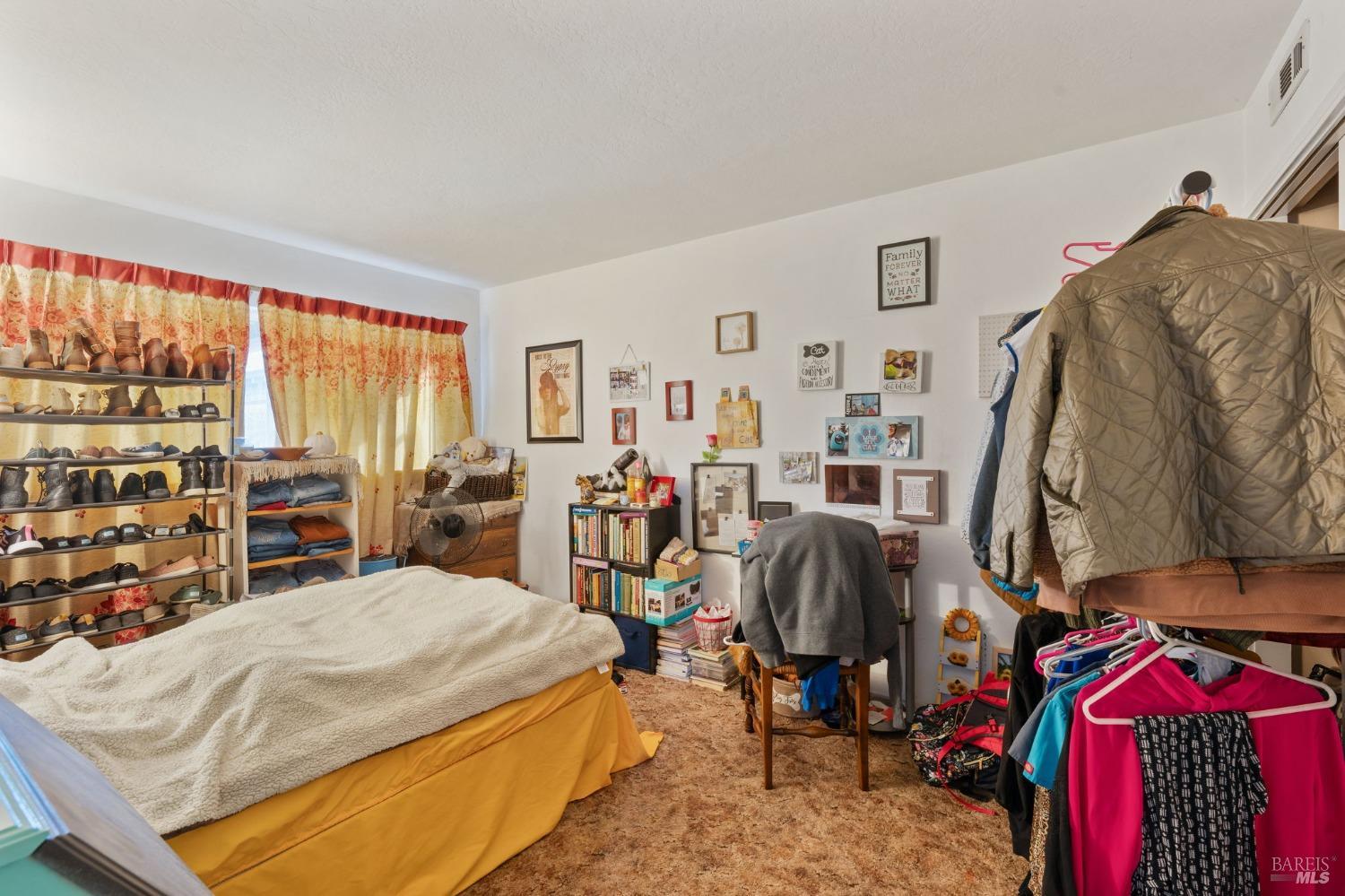 1021 Bella Dr