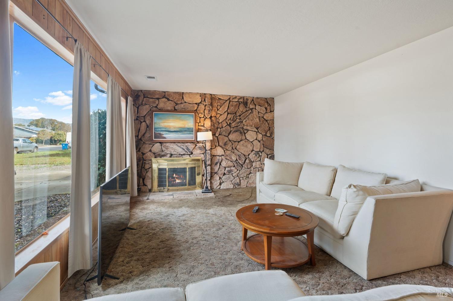 1021 Bella Dr