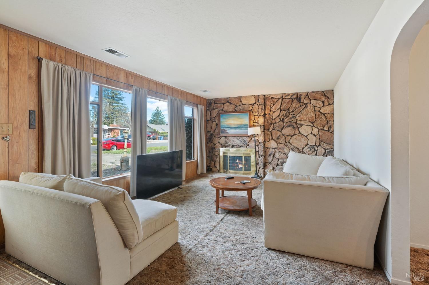 1021 Bella Dr