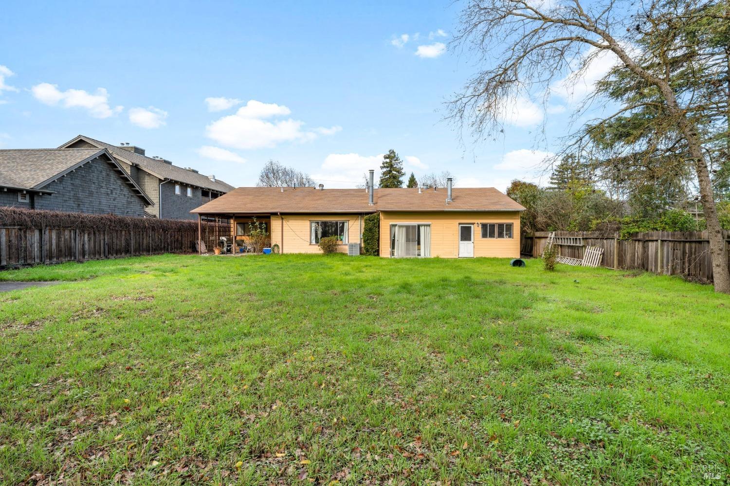 1021 Bella Dr