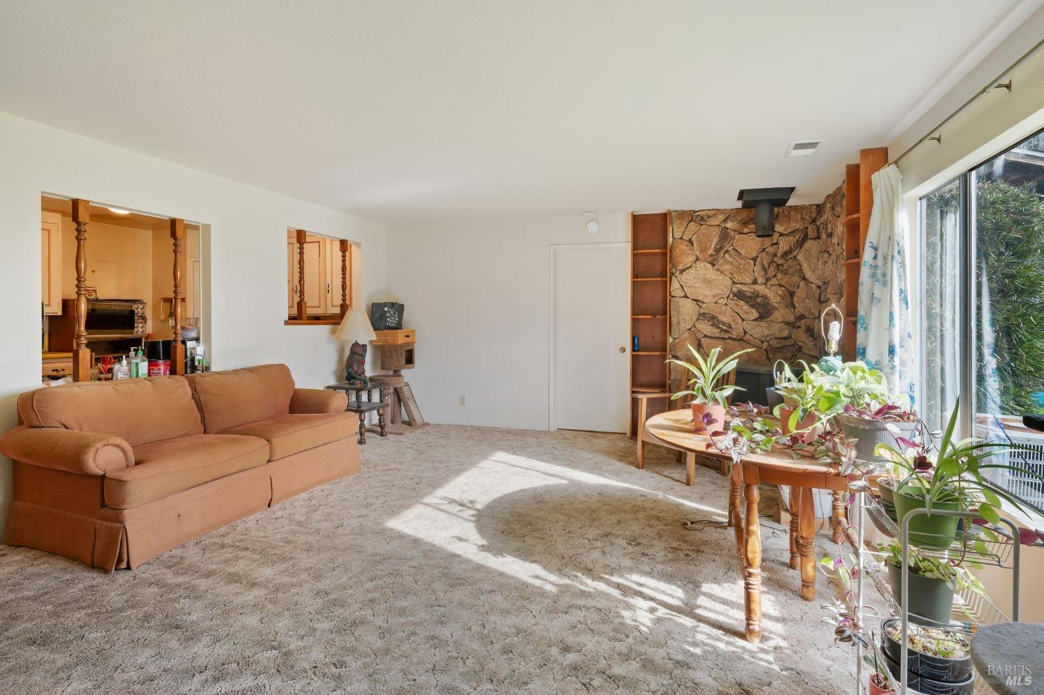 1021 Bella Dr