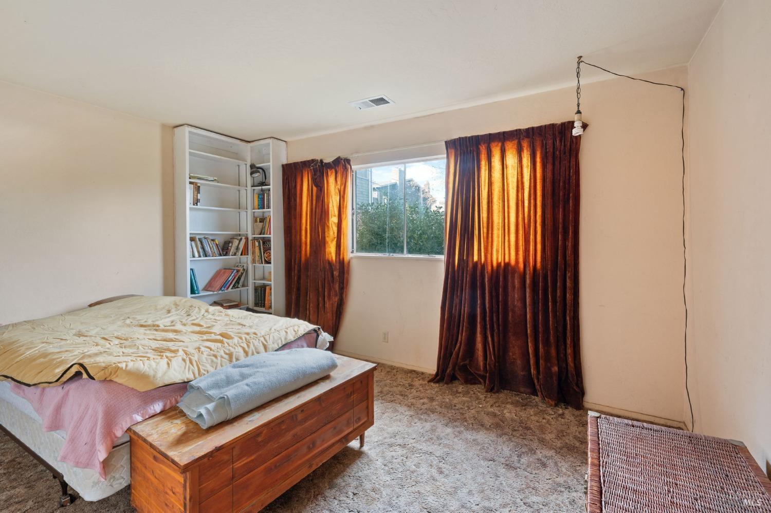 1021 Bella Dr