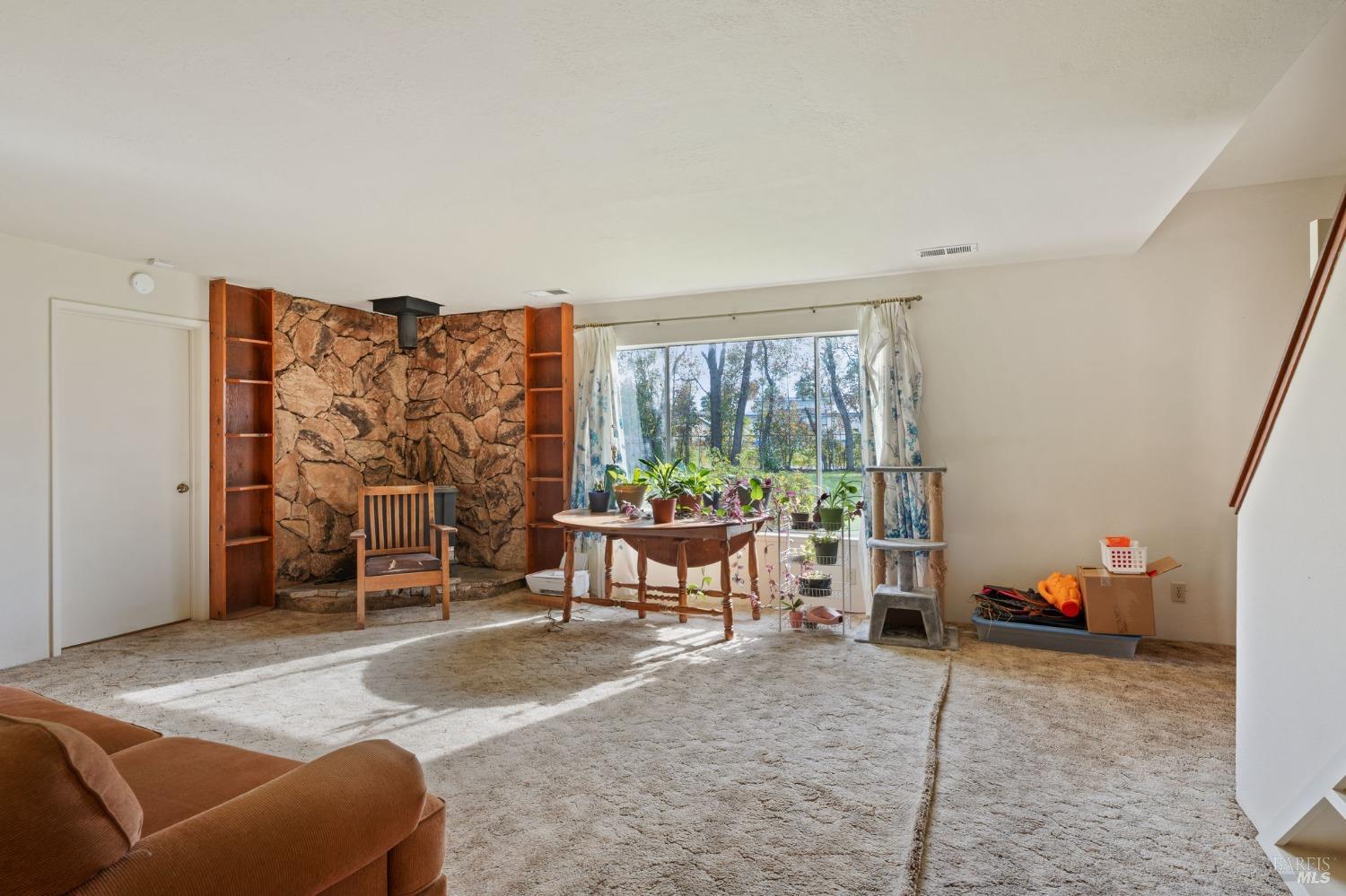 1021 Bella Dr