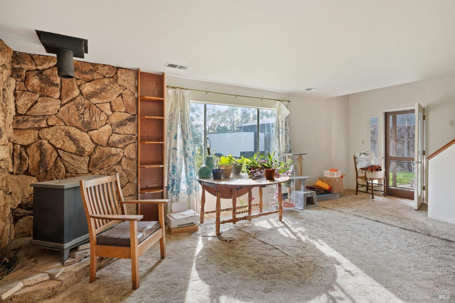 1021 Bella Dr