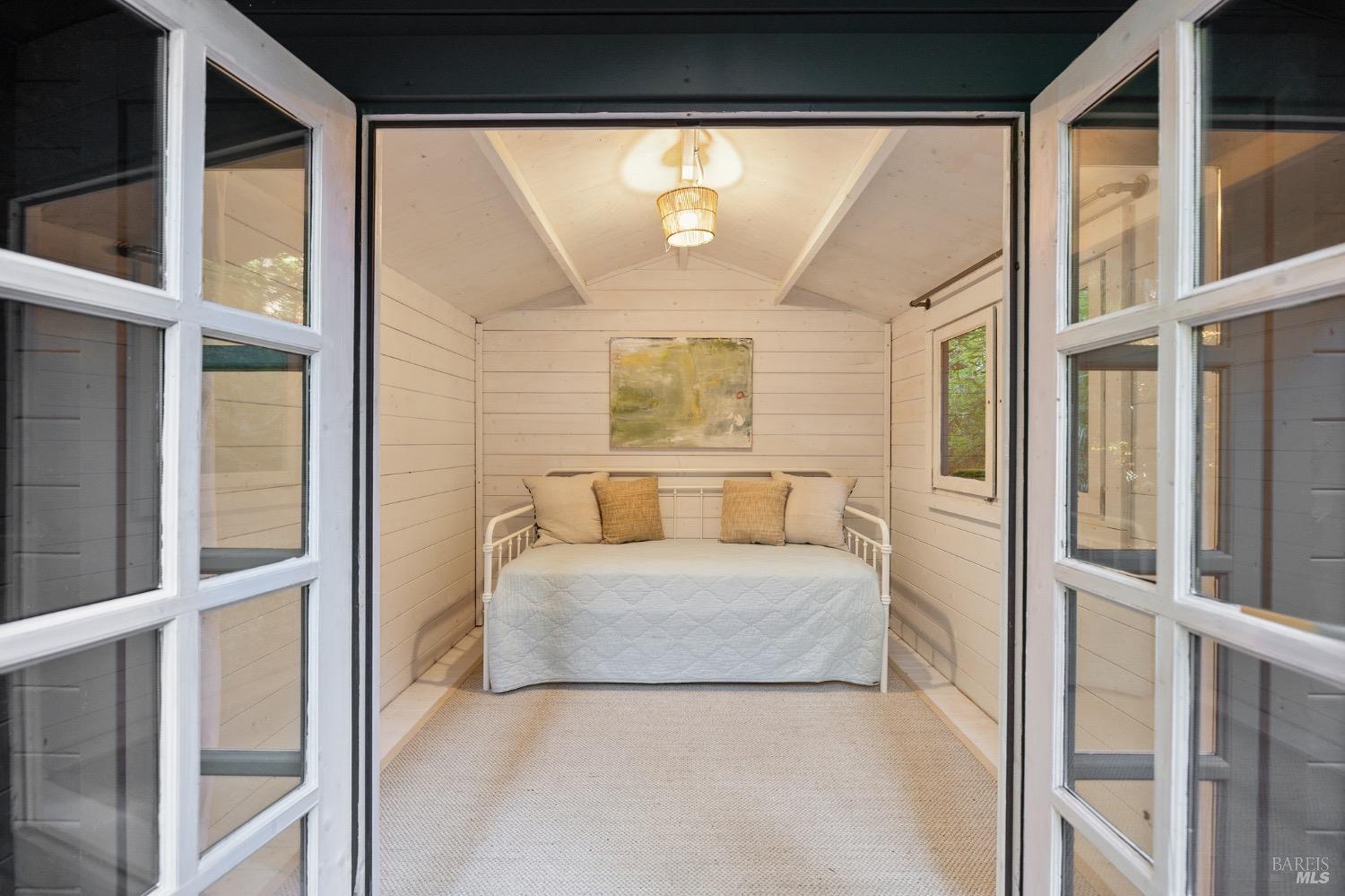 224 Cascade Dr