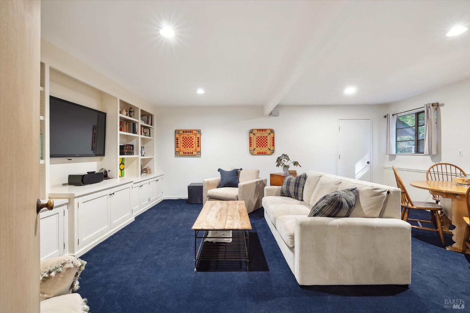 224 Cascade Dr