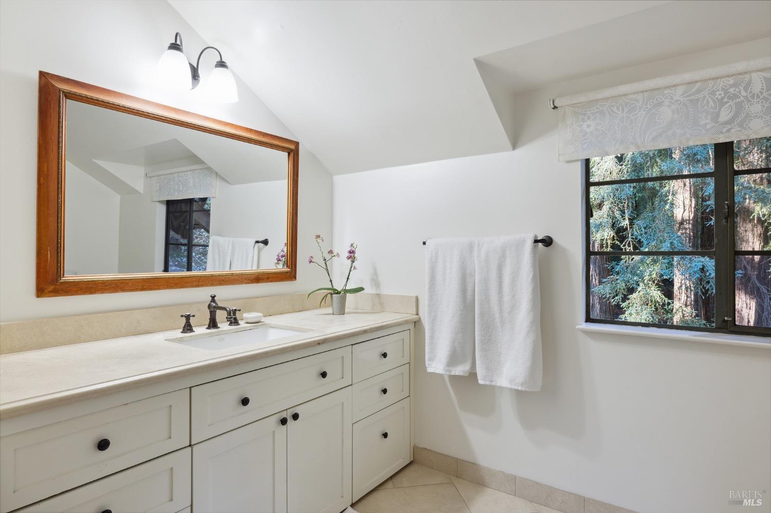 224 Cascade Dr