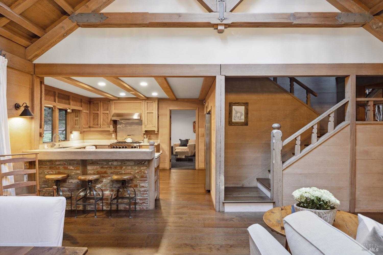 224 Cascade Dr