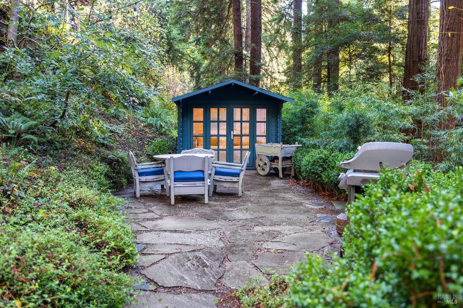 224 Cascade Dr